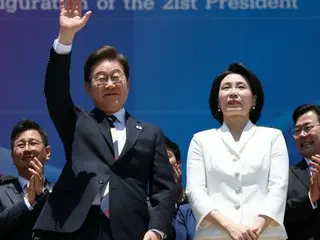 South Korean President Lee Jae-myung made his diplomatic debut by participating in the G7 Summit. What achievements did government officials emphasize?