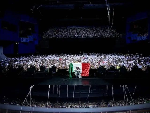 BAEKHYUN (EXO) kicks off his first world tour with a successful South American performance... "Self-esteem up"