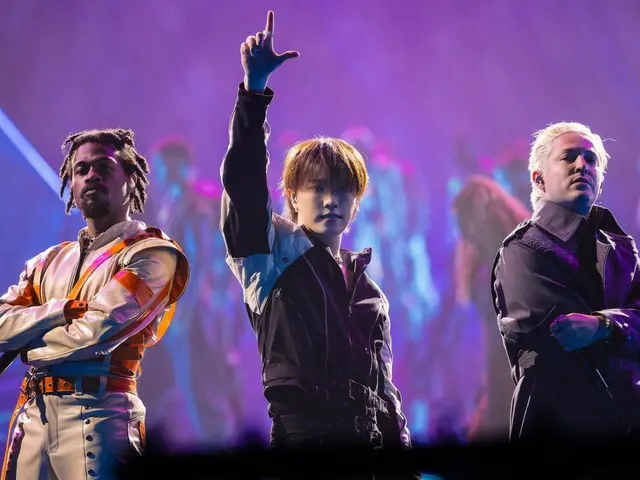 SEVENTEEN's DINO sings at the 2025 EWC opening ceremony