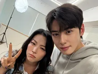 [Full text] Message of support for Cha EUN WOO (ASTRO) enlisting in the military, Arden Cho from Netflix's "KPOP Girls! Demon Hunters"... "If I discharge, I'll go to Hollywood"
 See you there!'" A photo of the two of them was also released.