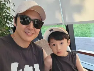 Yoon Sang Hyun, the "Korean Kimutaku" actor, shares a recent photo with his son, who boasts the visuals of a child actor... He's grown so much!