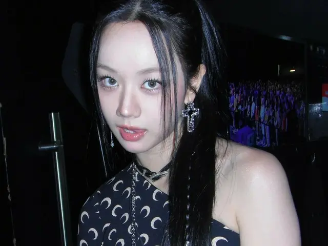 ヘリ（Girl's Day）、華やかさはどこにも行かない…肩を出して魅惑のほほ笑み