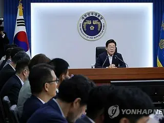 President Lee's approval rating drops to 59%, with ruling party at 41% and main opposition party at 22%