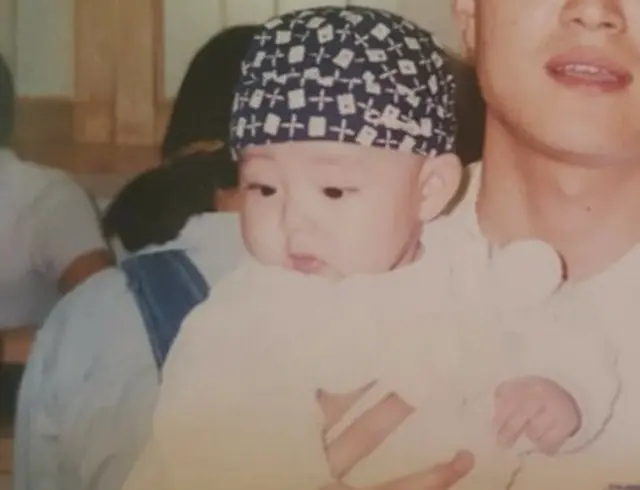 「BTS」V、“完成された目鼻立ち”はこの頃から4