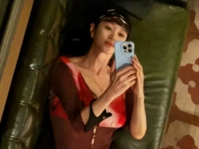 女優キム・ヘス、幻想的なSライン