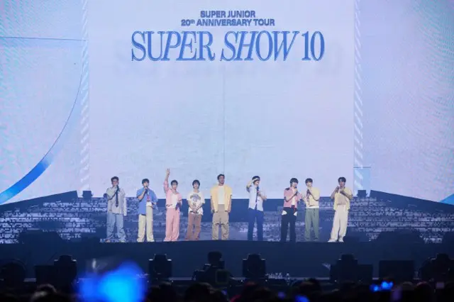 「SUPER  JUNIOR」、20周年記念コンサートで変わらないトークを披露「年齢を足せば360歳」