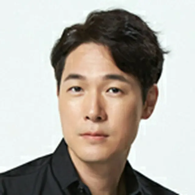 Kim Young Jae（コ・ムウォン）