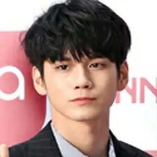 Ong Seong Woo（EX WANNA ONE）