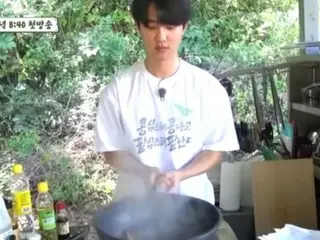 “Cooking Soldier from” “EXO” D.O. will cook any dishes for you… “Where soybeans are planted, soybeans will grow, and where azuki beans are planted, azuki beans will grow.”