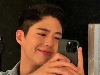 Actor Park BoGum releases commemorative shots after completing his first musical
