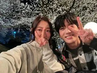 Actress Park Sin Hye and Park Hyung Sik get close together...Will her husband Choi TaeJoon be jealous?