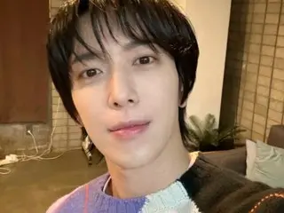 'CNBLUE' Jung Yong Hwa exudes freshness with checked knitwear