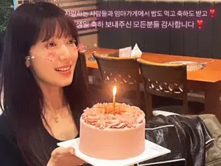 Park Sin Hye, happy birthday spent with loved ones...Thank you to the fans too