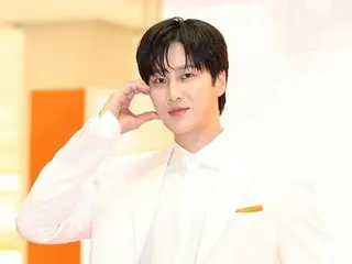 [Photo] Actor Ahn BoHyun attends the opening event of a skincare brand pop-up store... lovely cheek heart