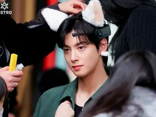 "ASTRO" Cha EUN WOO, in love with cat ears... "The best gift for 2024 S/S is here"