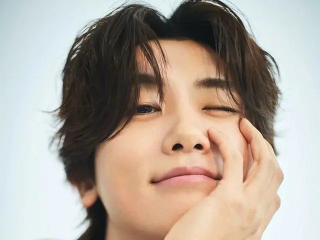 Park Hyeongsik (ZE:A) releases photo spread and interview for Japanese fashion magazine... Also includes emoji interview with naturalness (video included)