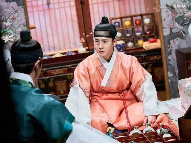 EXO's Suho reveals the behind-the-scenes filming of the TV series "The Prince Has Disappeared"... Noble royal visuals