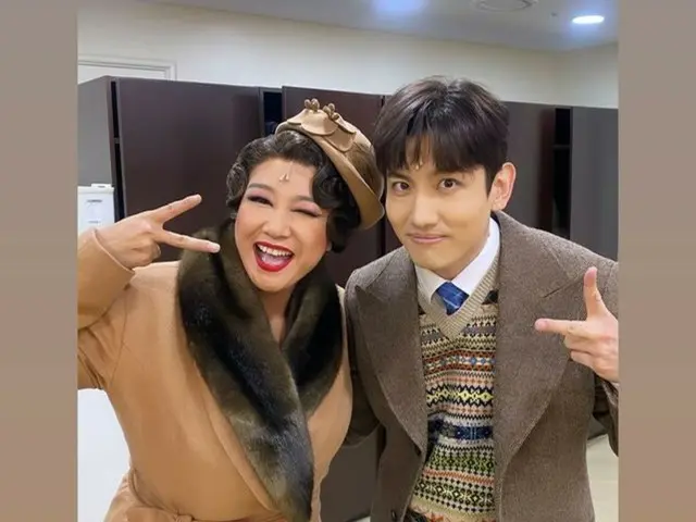 TVXQ's Changmin releases proof shot after first performance of musical "The Great Benjamin Button"!