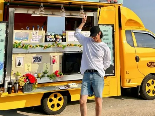 TVXQ's Yunho is touched by the gifts he received from people during the filming of the TV series "Pineapple"