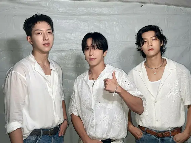CNBLUE: "Some fans ambushed members at the hotel and even visited their homes... Banned from participating in events and other penalties imposed"