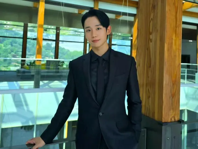 Actor Jung HaeIn, the perfect visual for a "perfect man"... looking great in a suit
