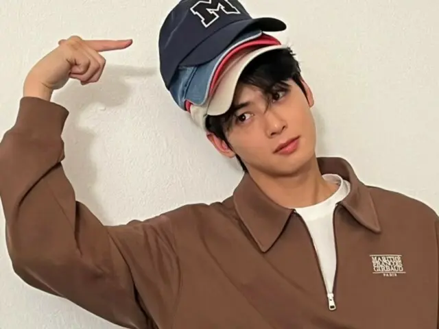 ASTRO's Cha EUN WOO looks even cuter with layered caps... His playful look is also lovely (video included)