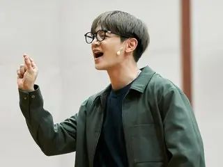 SHINee's Minho takes on two-person play without exiting in play "Rendezvous"