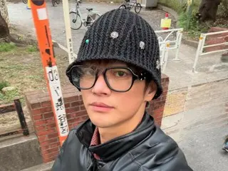 Seo In Guk, having some leisure time in Japan...cool and cute!