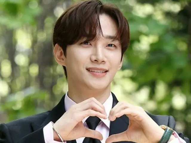 2PM's JUNHO leaves JYP after 17 years today (15th)... A thank you gift for JYP staff is Hot Topic