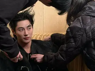 Actor Byeon WooSeok reveals behind-the-scenes photos from his pictorial shoot... Sexy pictorial master