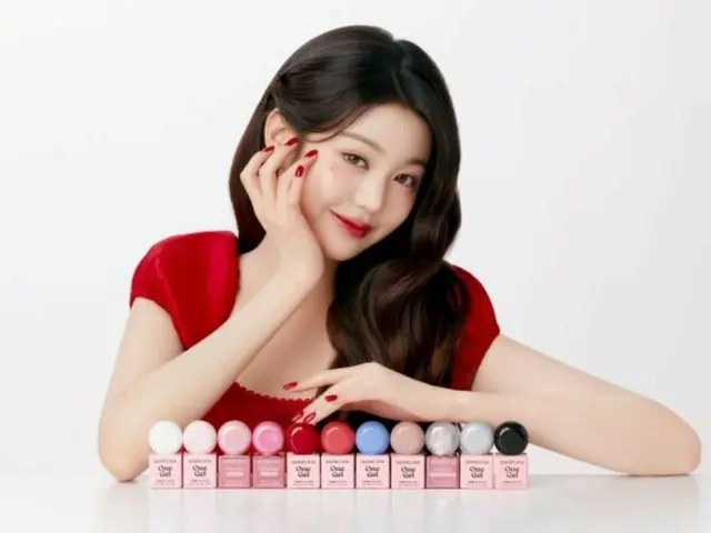 IVE's Jang Won Young becomes the new face of global self-nail brand "DASHING DIVA"... beautiful right down to the fingertips