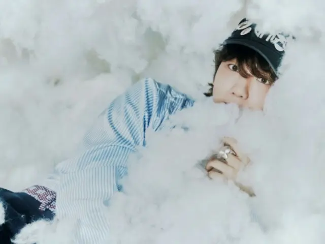 EXO's BAEKHYUN hits new career high with four consecutive million-sellers