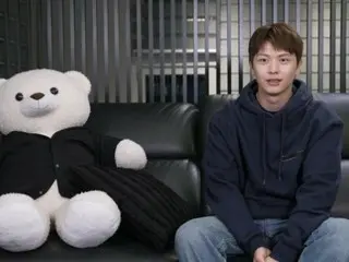 BTOB's Seongje reveals his all-black house, from the sofa to the dining table to the trash can, on "Single Man's Happy Life"