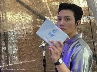 Actor Ji Chang Wook is also a big hit as an MC... His visuals are captivating Taiwan