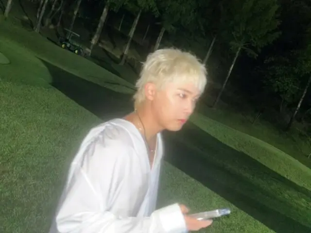 FTISLAND's Lee HONG-KI performs at the golf course... Fantastic visuals