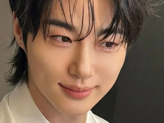 Actor Byeon WooSeok looks even more handsome up close... His visuals are improving every day
