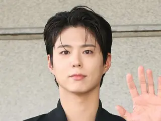 [Photo] Actor Park BoGum arrives at KBS to work for "Cantabile"