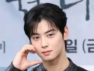 ASTRO's Cha EUN WOO lights up the set of "Run Alive" with his "genius face" visuals