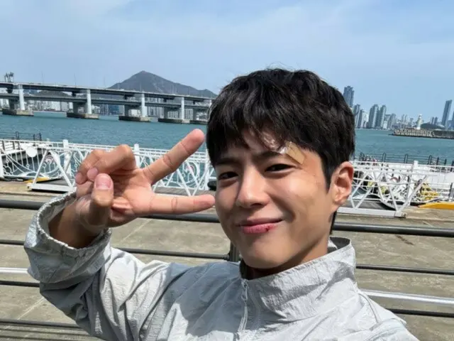 Park BoGum reveals behind-the-scenes footage of him transforming into Yoon Dong-ju in "Good Boy"