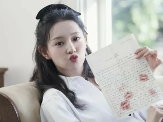 Kim JiWoo-won's cute behind-the-scenes cut