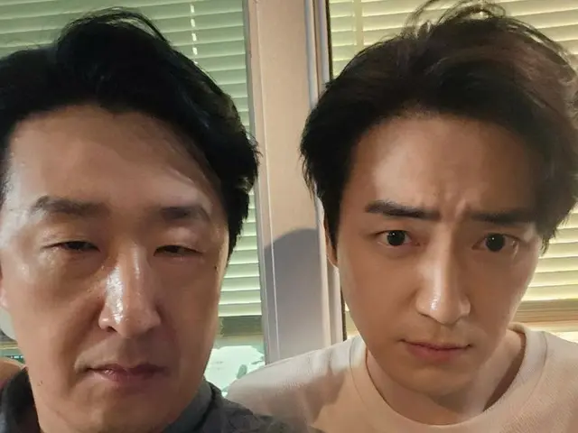 Actor Hyun Bong-sik releases a photo of himself with Lee Jun-hyuk, the "same age" actor... "Milky Vanilla Gangster"