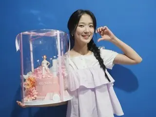 Kim Hye-yoon's cute cheeks make your heart flutter... A refreshing fairy look