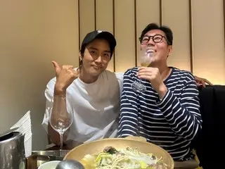 Song Seungho thanks Kim Youngchul for the cafe car