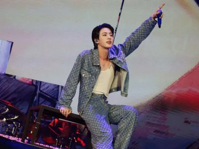 "BTS" JIN, the emotion of Osaka fan concert... Utto was also there