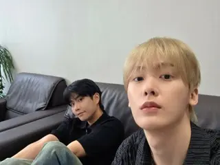 ASTRO's YOON SANHA and MJ take a photo together... "Is it Chunisana today?"