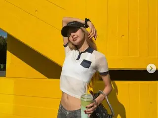 BLACKPINK's Lisa's waist is like an example of chemi-hori (ant waist)... Overflowing with healthy beauty