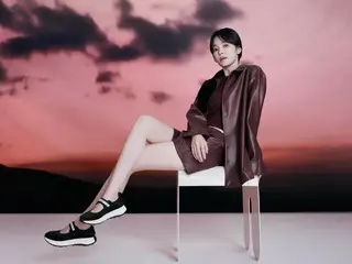 Actress Song Hye Kyo shows off her beautiful legs in a shoe pictorial... perfect and unique visuals