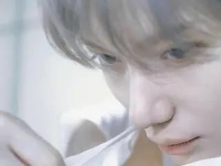 SHINee's TAEMIN releases "PALE" version concept photo for new song "Veil"