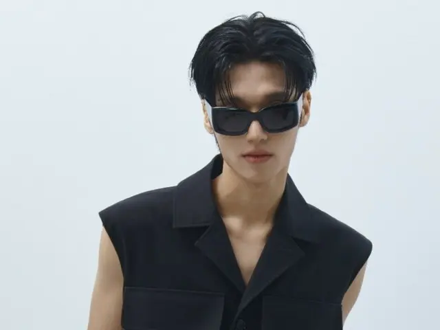 ATEEZ's Wooyong, a chic visual who lights up Paris, France... Attending the Courrèges show