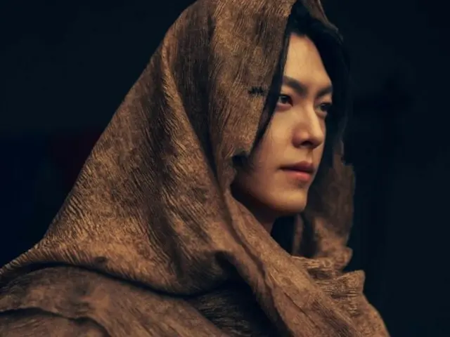 Despite mixed reviews, Kim WooBin & Suzy's "Magic Lamp" has reached number one in 10 countries.